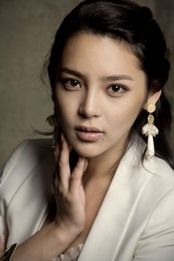 Park Si-Yeon-p9.jpg