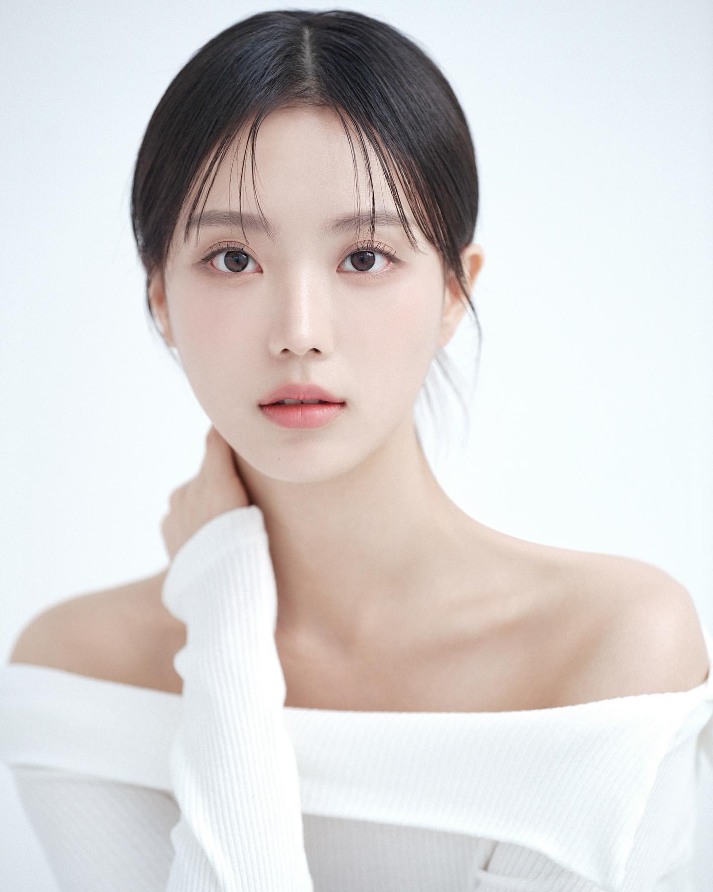 Sung Yeon-Chae-2001-p1.jpg