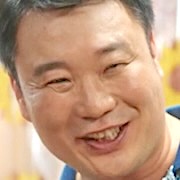 Yoo Yong-Bum