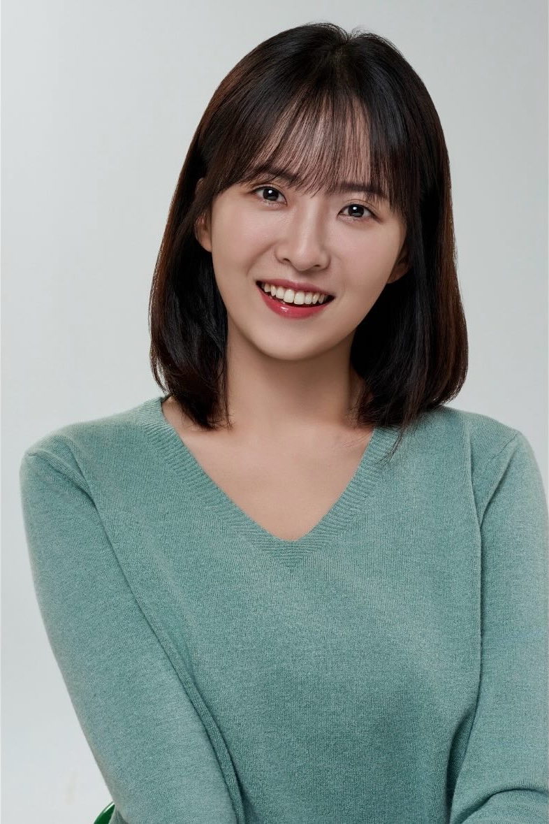Jeon Yoon-Ha-1989-p1.jpg