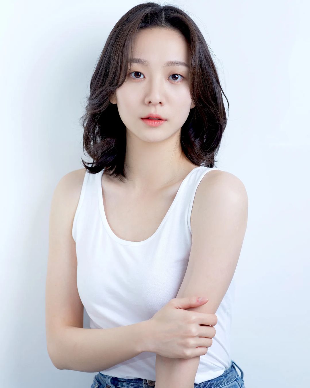 Ahn Soo-Eun-1997-p1.jpeg