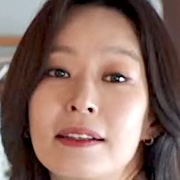 Confidence Queen-Jung Ae-Youn.jpg