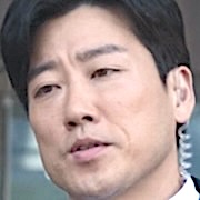 Yoon Kwan-Woo