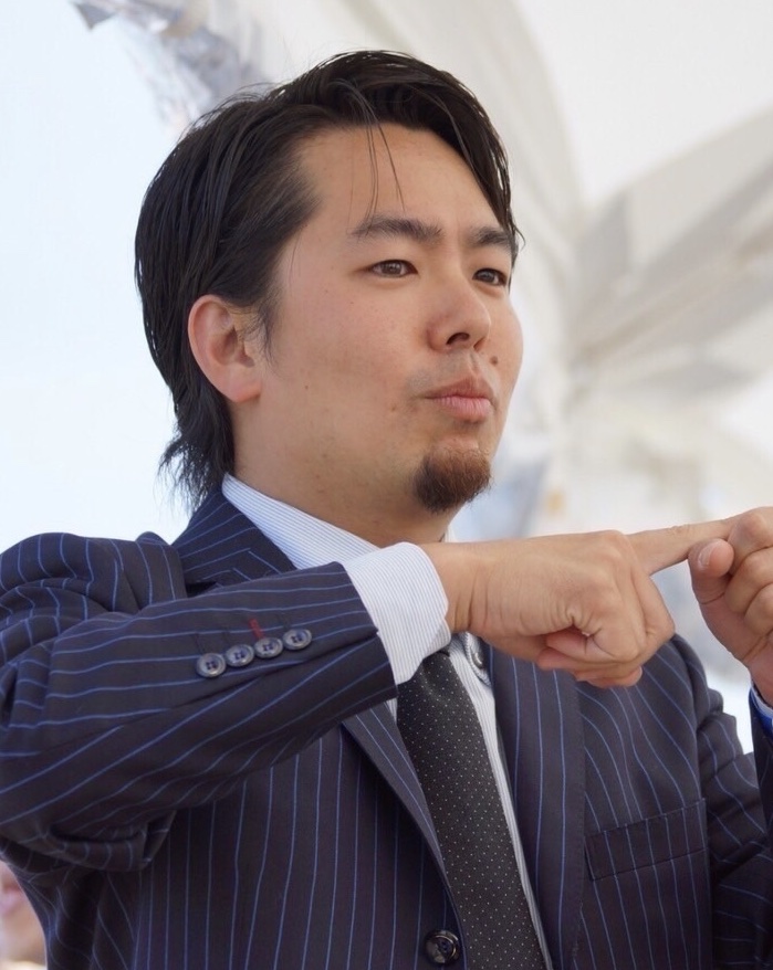 Satoshi Ezoe-p1.jpg