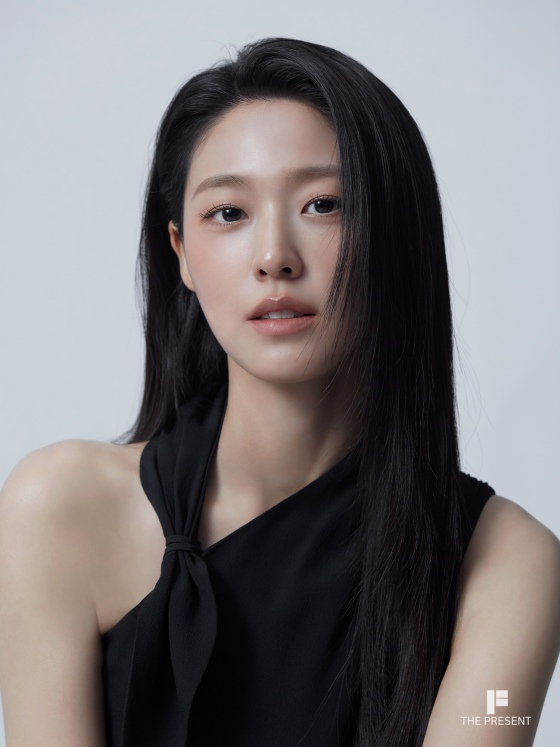 Seol Hyun-1995-p1.jpg