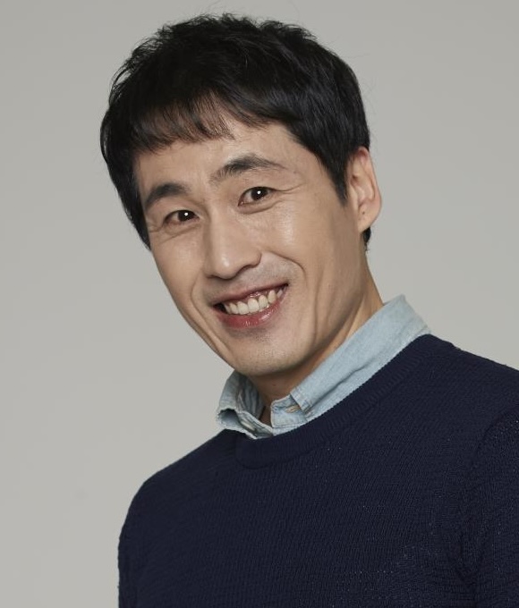 Lee Jung-Min-1977-p.jpg