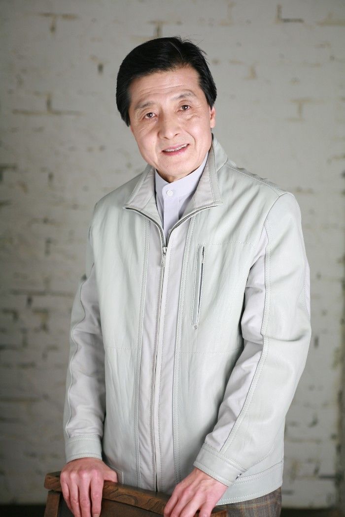 Kim Young-1956-p1.jpeg