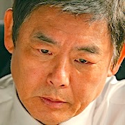 Typhoon Family-Sung Dong-Il1.jpg