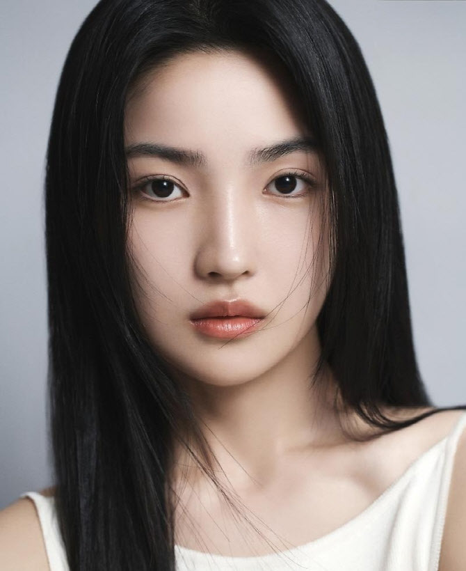 Chun Young-Min-1997-p1.jpg