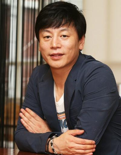 Kim Yong-Hwa-Director-p1.jpg