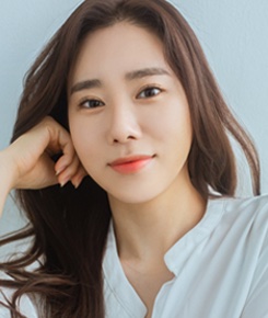 Shin Da-Seul-actress-p1.jpg