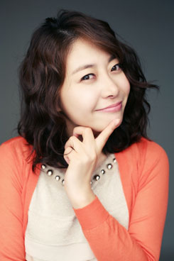 Hwang Hyo-Eun-p2.jpg