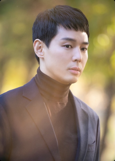 Lee Sun-Ho-1981-p1.jpg