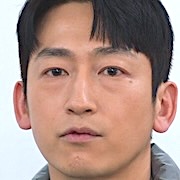 Hunter With A Scalpel-Lee Doo-Seok01.jpg