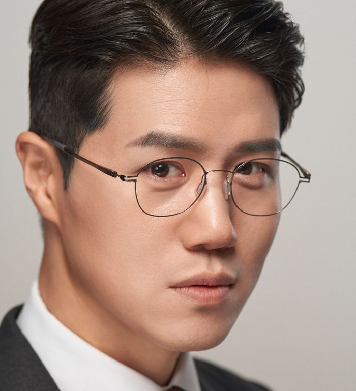 Moon Ha-Gyeom-1984-p1.jpg