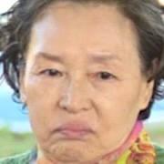 Shin Yun-Sook