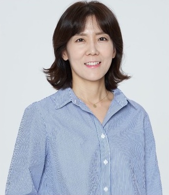 Jung Yoon-Kyung-1972-p1.jpg