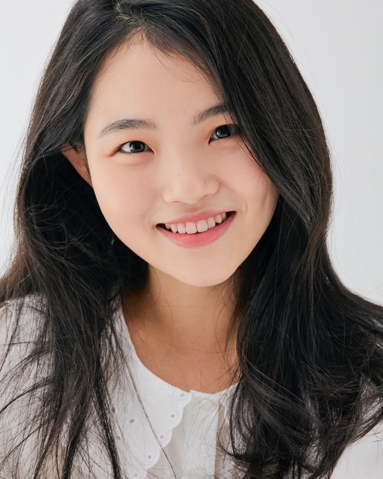 Mo Yoon-Hee-2005-p1.jpeg