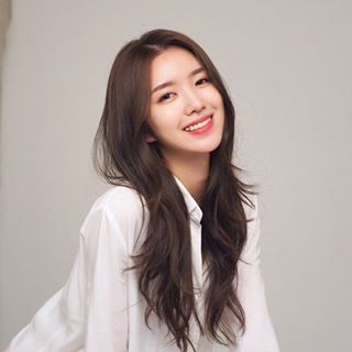 Kim Ye-Rin (1995)-p01.jpg