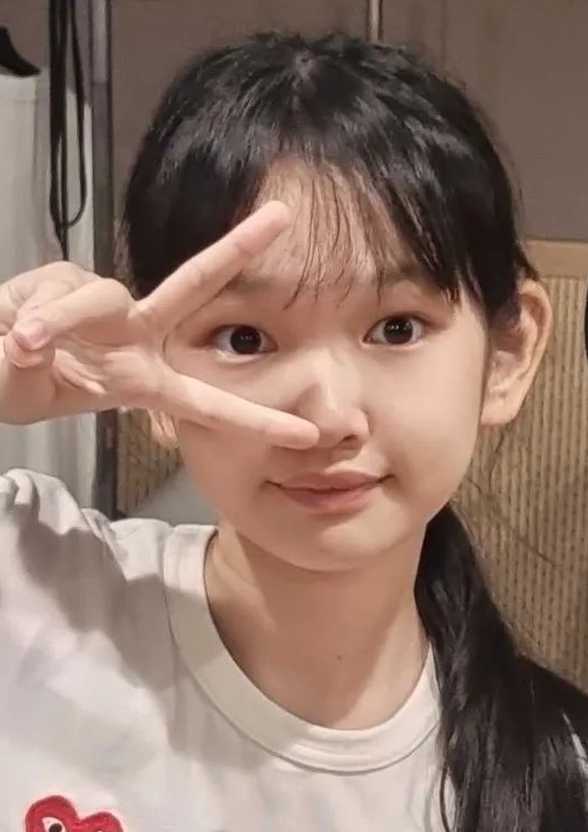 Jeon Si-Hyun-actress-p1.jpg