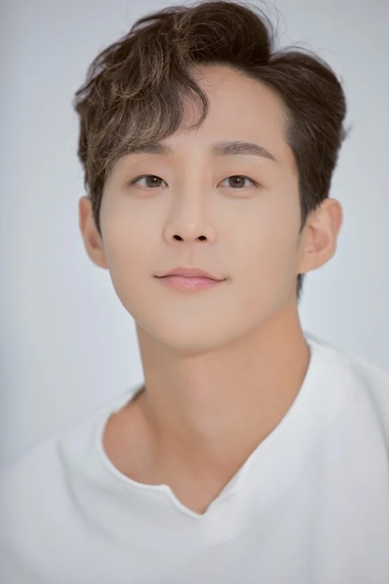 Lee Choong-Joo-1985-1.jpeg