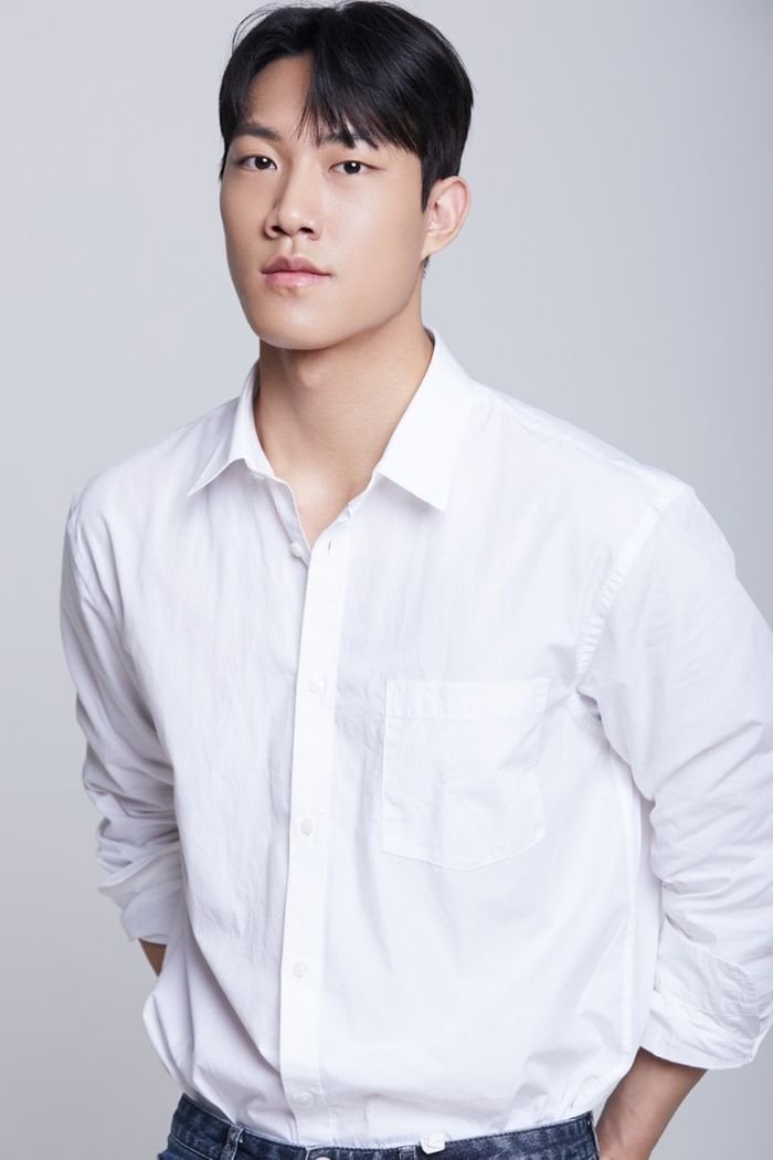 Kim Yong-Sol-2000-p1.jpg