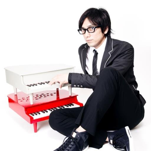 Shunsuke Watanabe (1975)-p01.jpeg