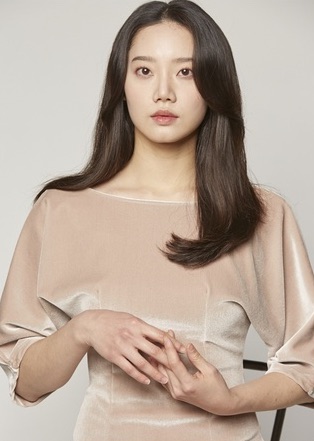 Kim Mi-Soo (1992)-P1.jpg