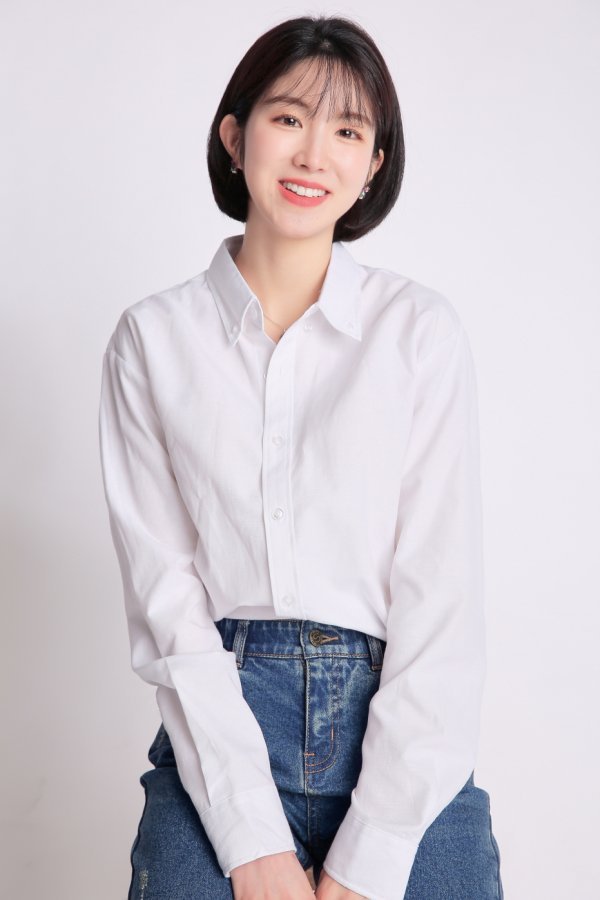 Bae Jin-Ye-Laboum-p1.jpg