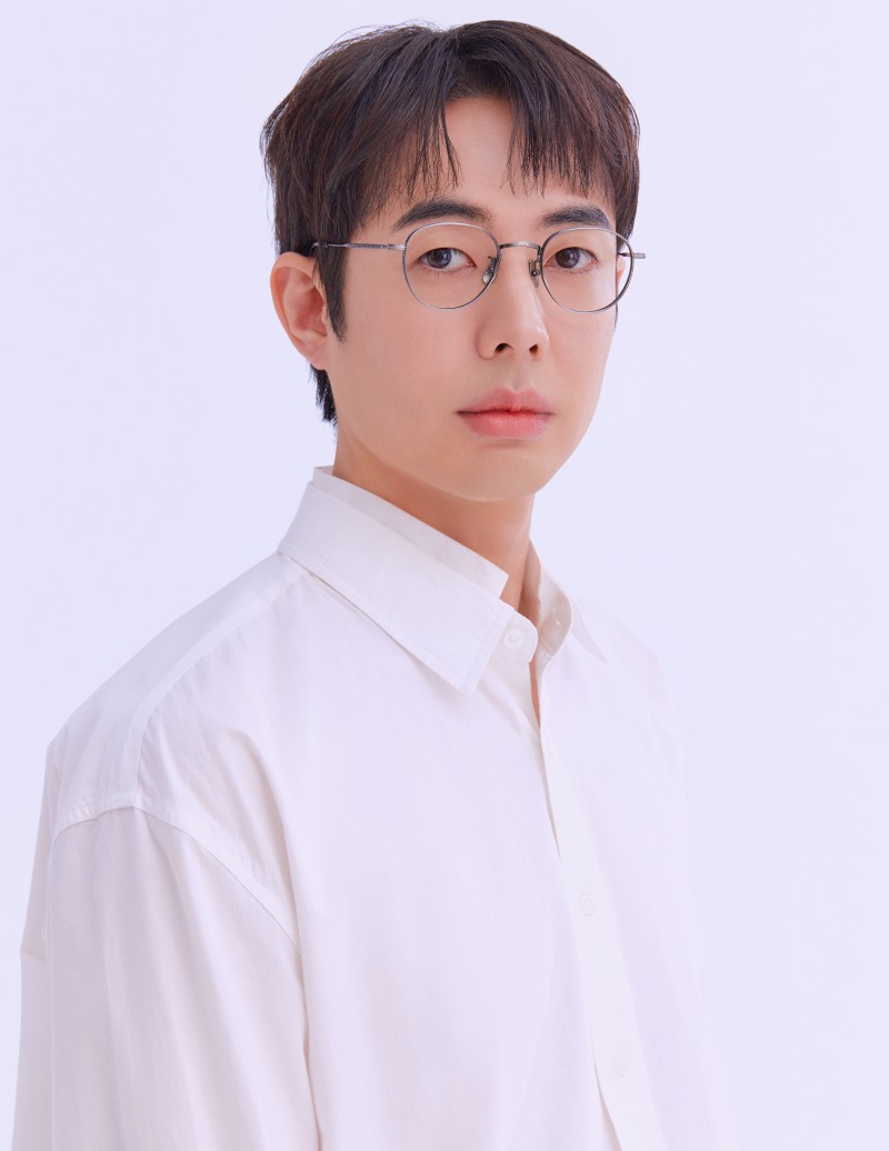 Lee Kang-Wook-1984-p1.jpeg