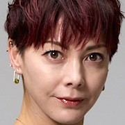 Private Banker-Anna Tsuchiya.jpg