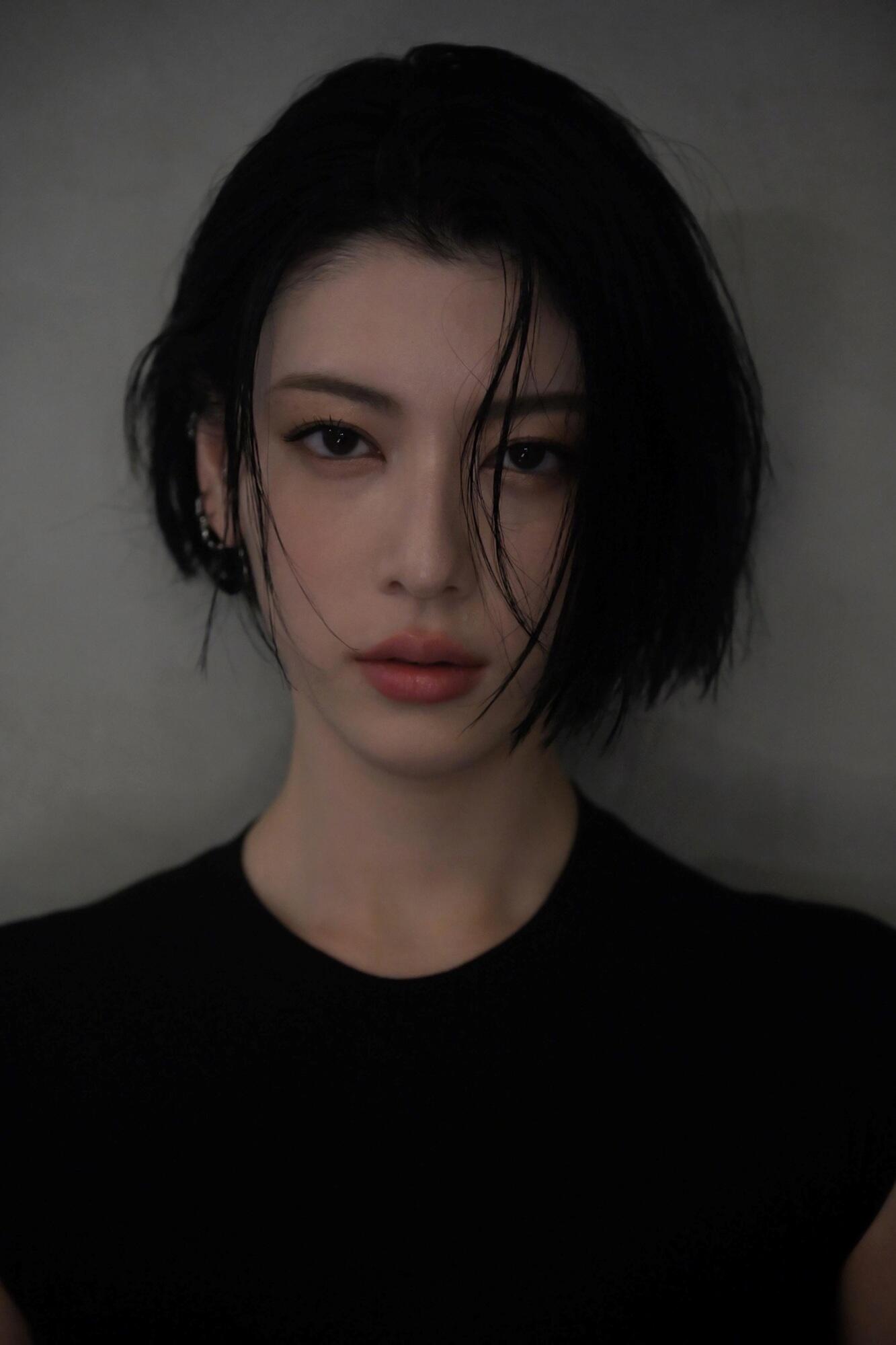 Ayaka Miyoshi-1996-p1.jpg
