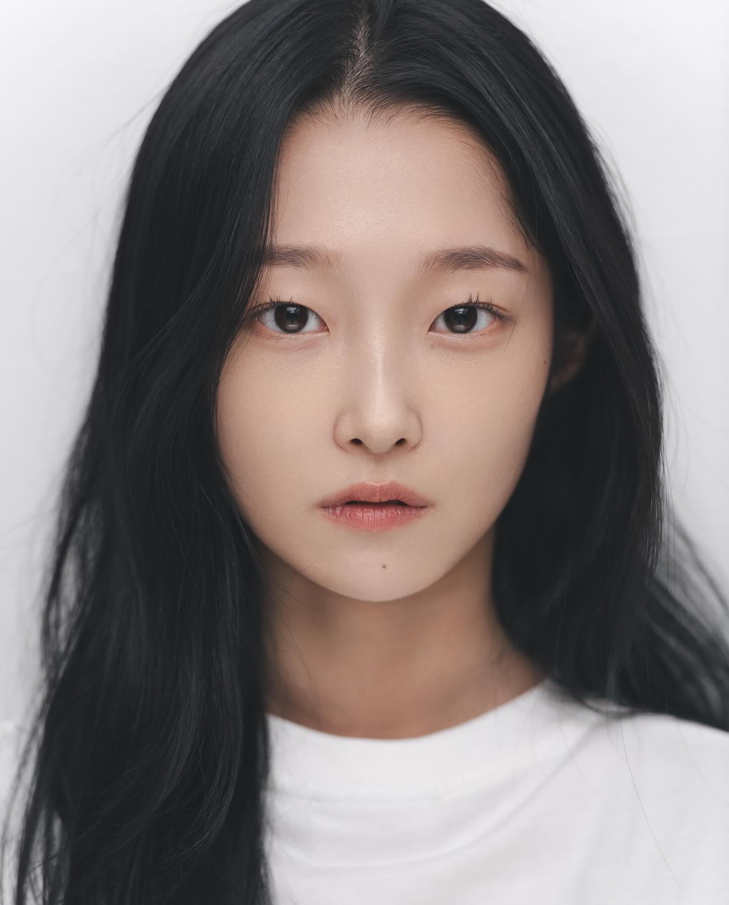 Kim Yoon-Ha-1998-p1.jpeg