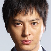 Keiji)7 nin-2-Takashi Tsukamoto.jpg