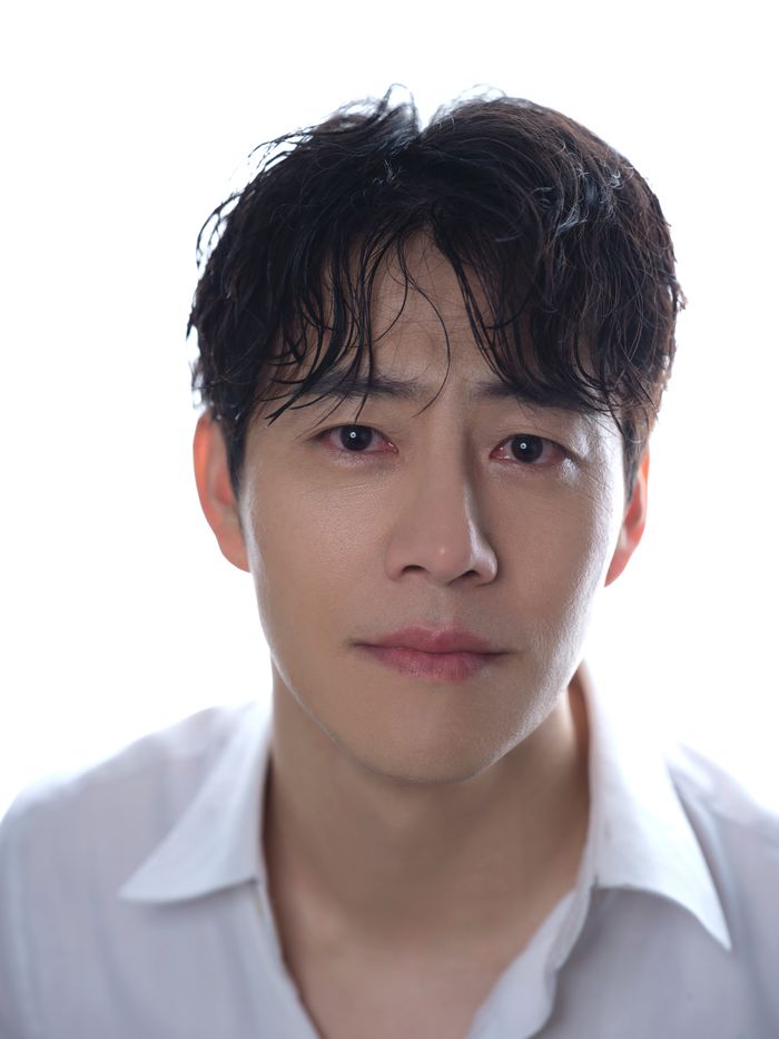 Moo Hyun-1983-p1.jpeg