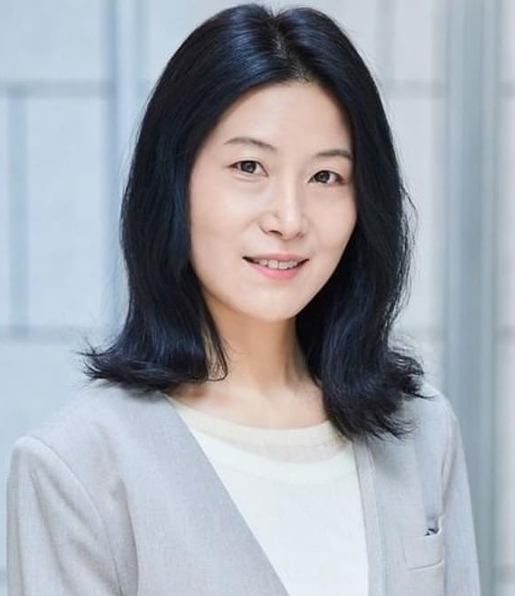 Lee Joo-Young-1973-p01.jpg