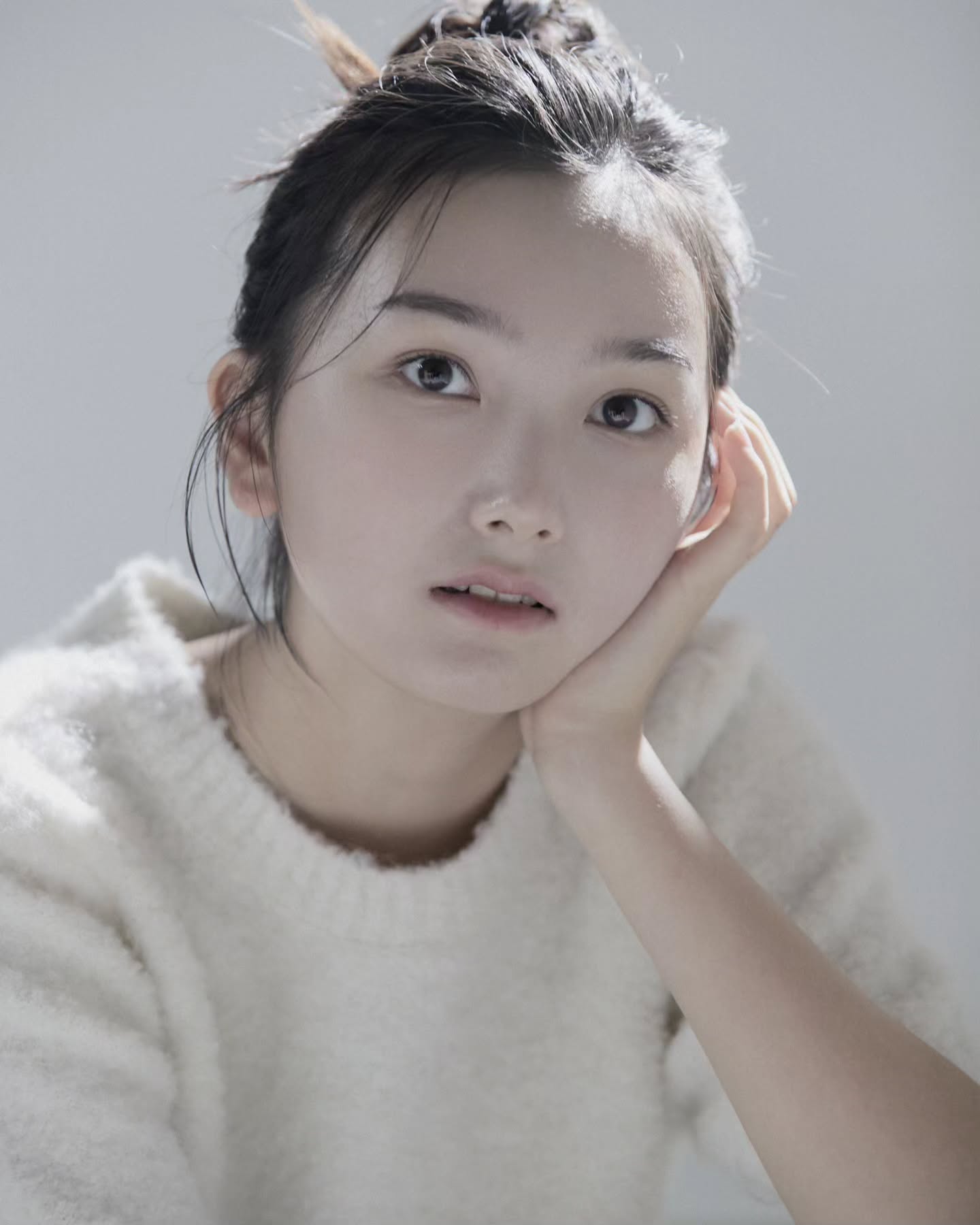 Kim Bom-2009-p1.jpeg