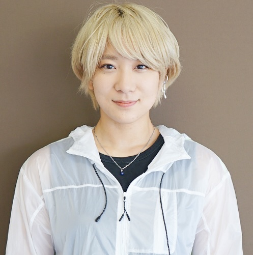 Saori Izawa-p.jpg