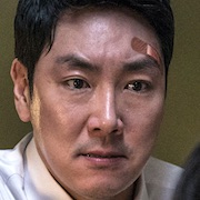Black Money-Cho Jin-Woong.jpg