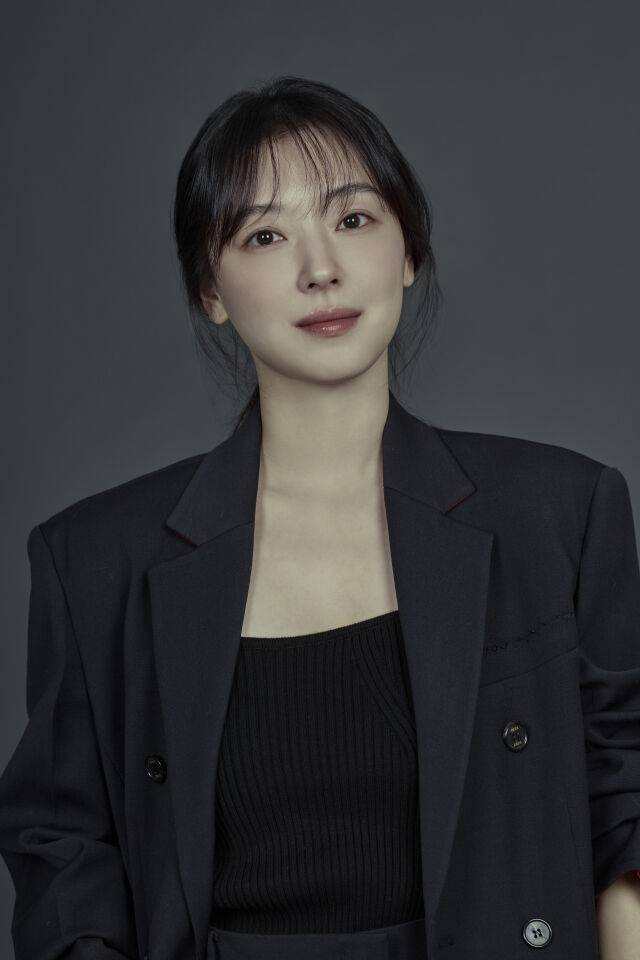 Jo Woo-Ri-1992-p01.jpeg