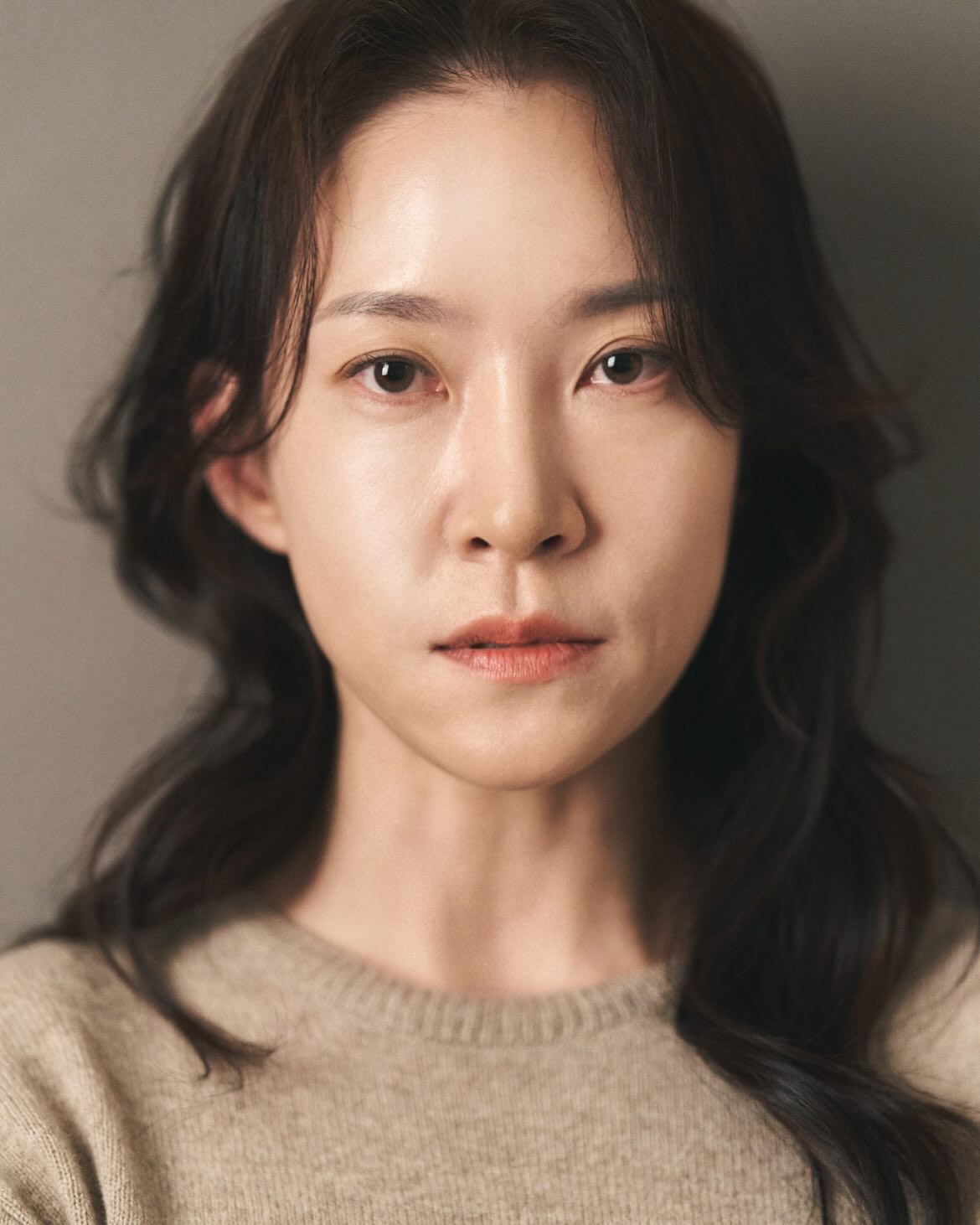 Ryoon Hee-Hong-1981-p1.jpg