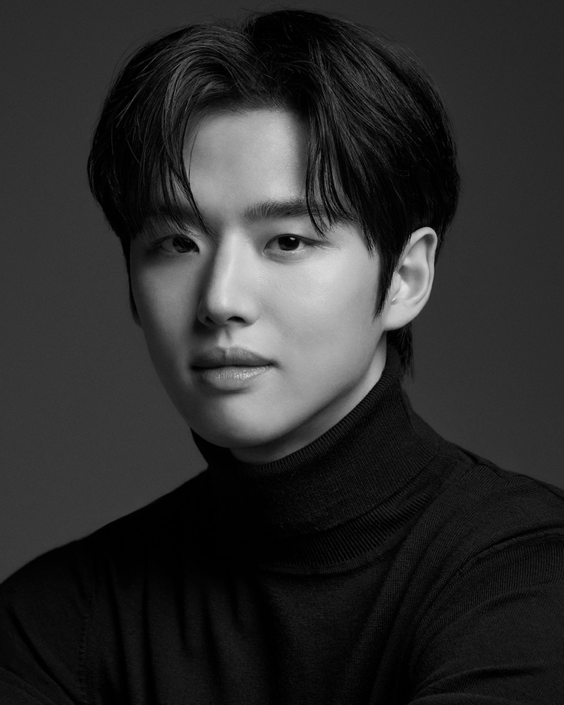 Yang Hong-Seok-1994-p1.jpeg