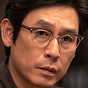 A Normal Family-Sul Kyung-Gu.jpg