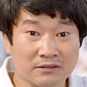 Extraordinary Attorney Woo-Lee Dong-Yong.jpg