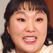 Salon de Holmes-Lee Soo-Ji1.jpg