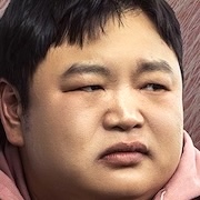 Twelve-KBS2-Ko Kyu-Pil1.jpg