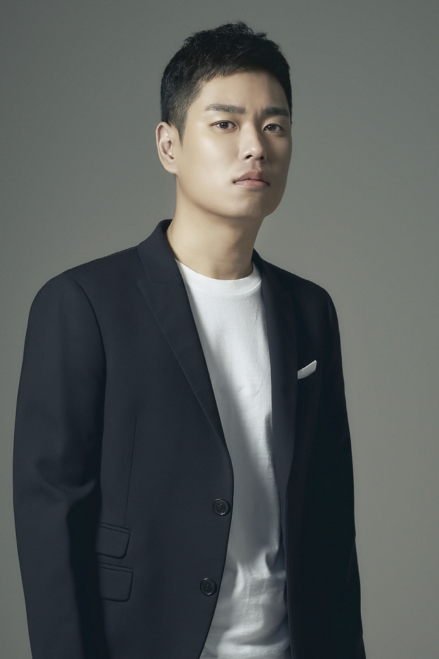 Lee Kyo-Yeob-1984-p01.jpg