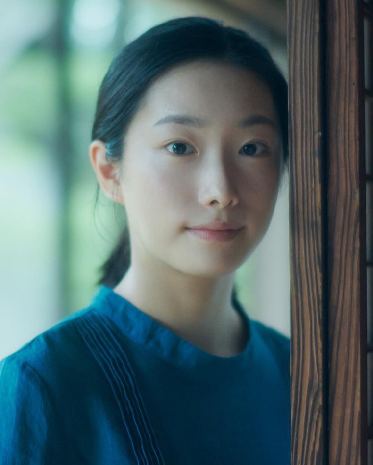 Airi Aoki-p.jpg