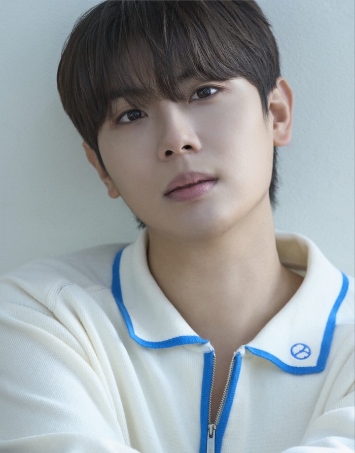 Chae Yoon-2000-p1.jpg