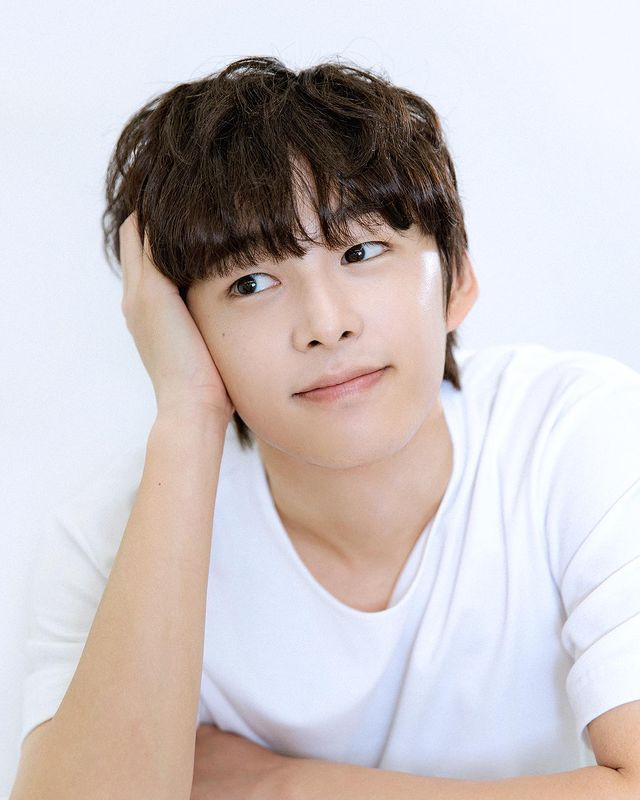 Park Yeon-Jae 2002-p.jpg